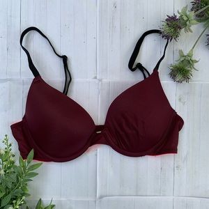 VS PINK wear everywhere push up burgendy